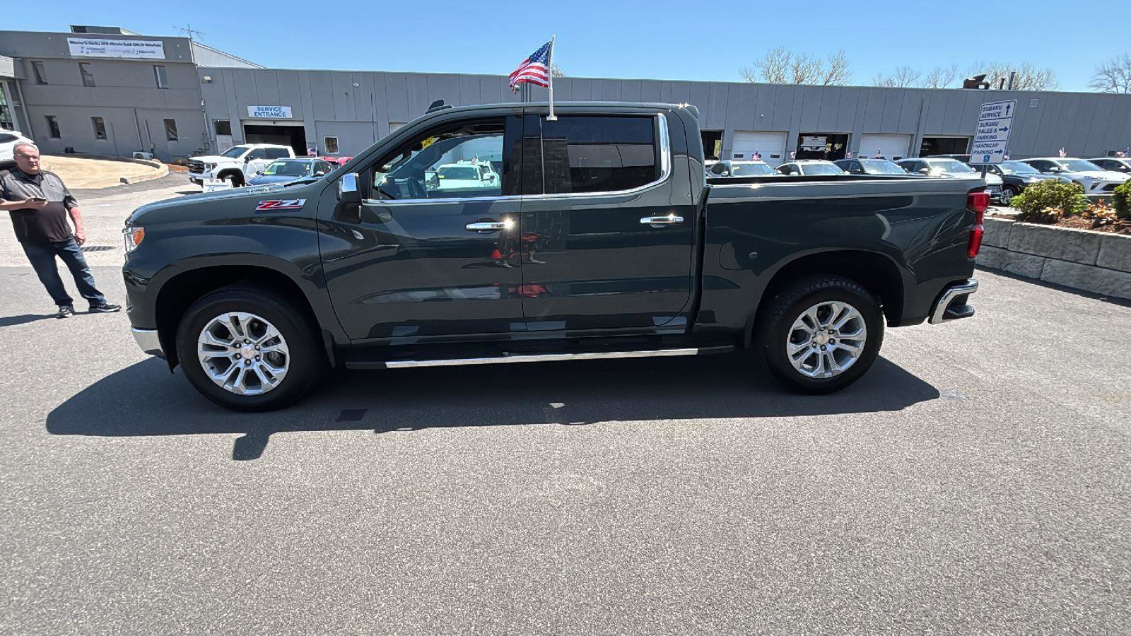 Used 2025 Chevrolet Silverado 1500 LTZ w/ LTZ Premium Package AWD/4WD image 4
