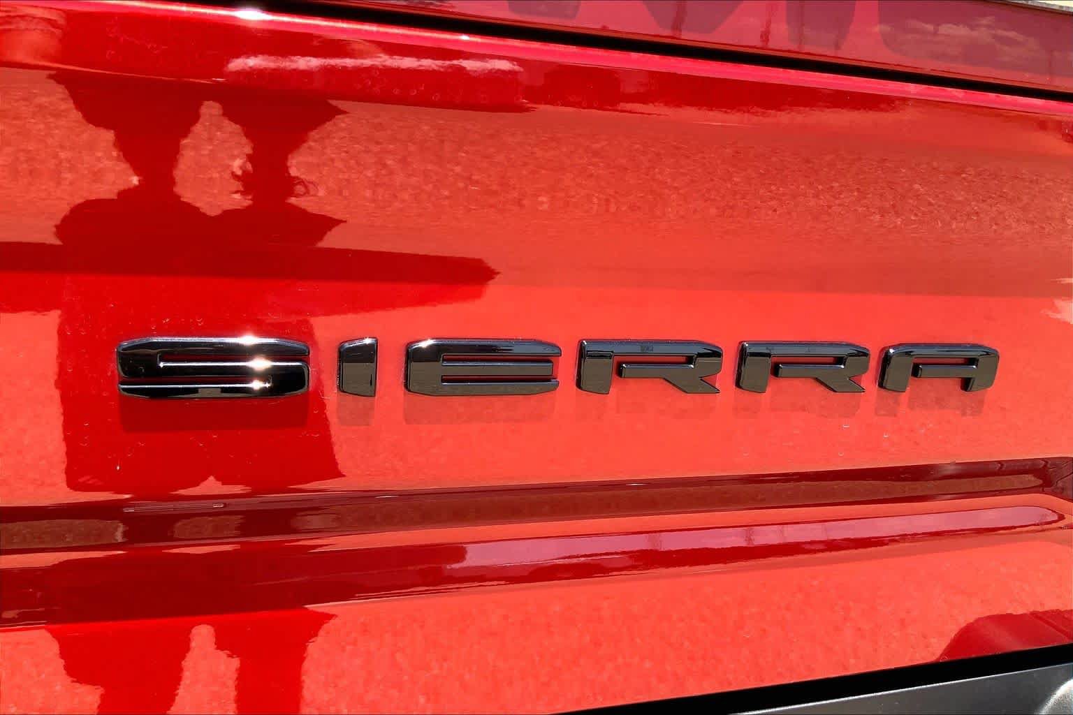 Used 2025 GMC Sierra 2500 AT4X AWD/4WD image 33
