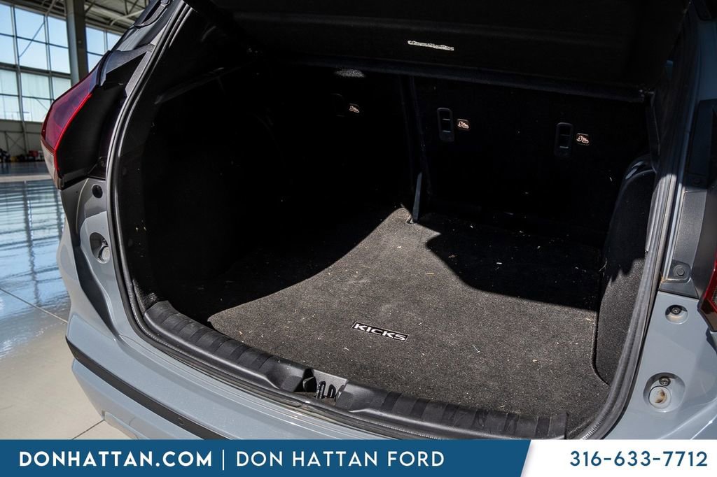 Used 2021 Nissan Kicks SR w/ SR Premium Package image 25