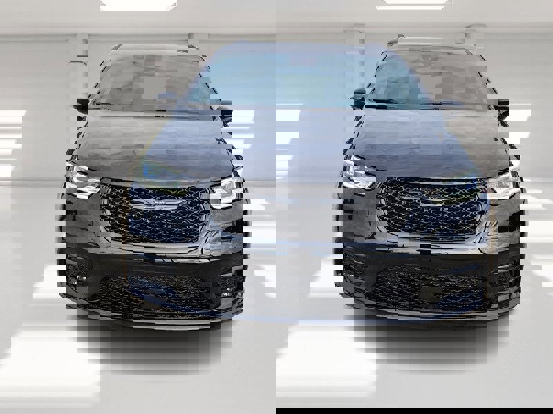 New 2026 Chrysler Pacifica Select w/ S Appearance Package image 8