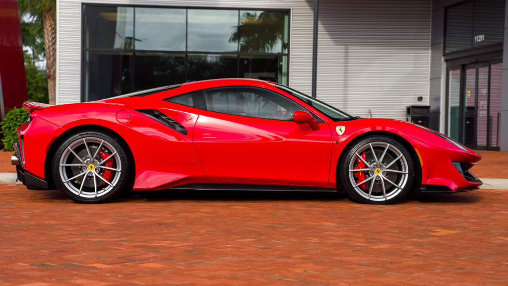 Used 2020 Ferrari 488 Pista Coupe RWD image 10
