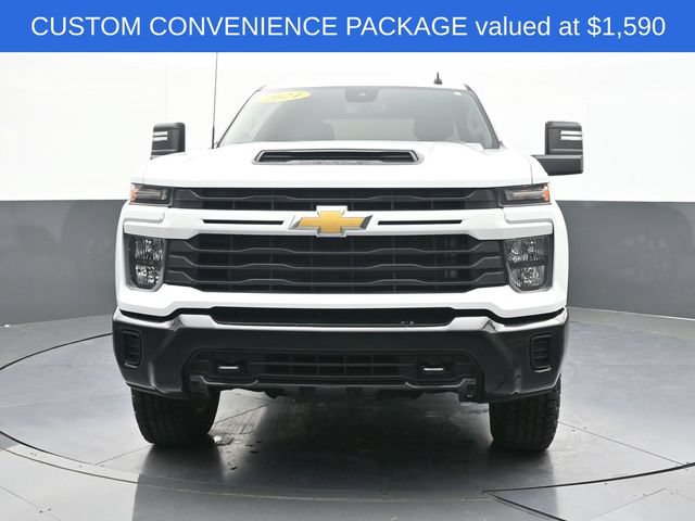 Used 2024 Chevrolet Silverado 2500 Custom w/ Custom Convenience Package AWD/4WD image 2