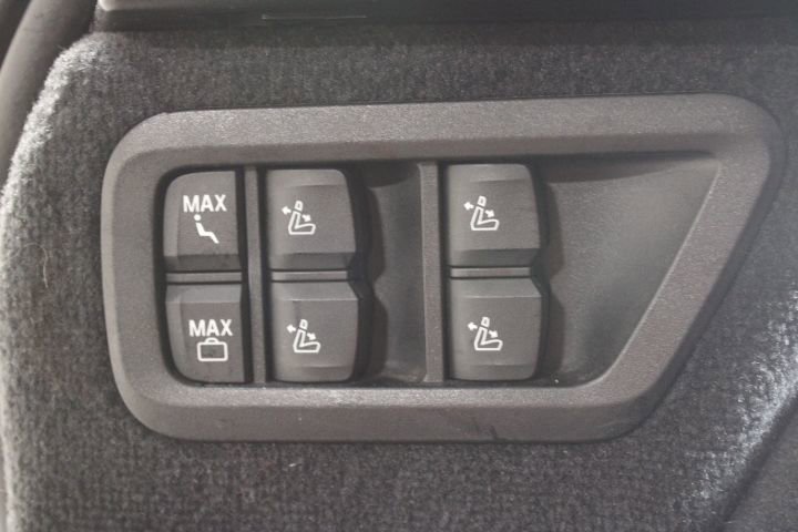 Used 2019 BMW X7 xDrive50i w/ Dynamic Handling Package image 19