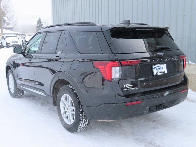 Used 2025 Ford Explorer Active image 10