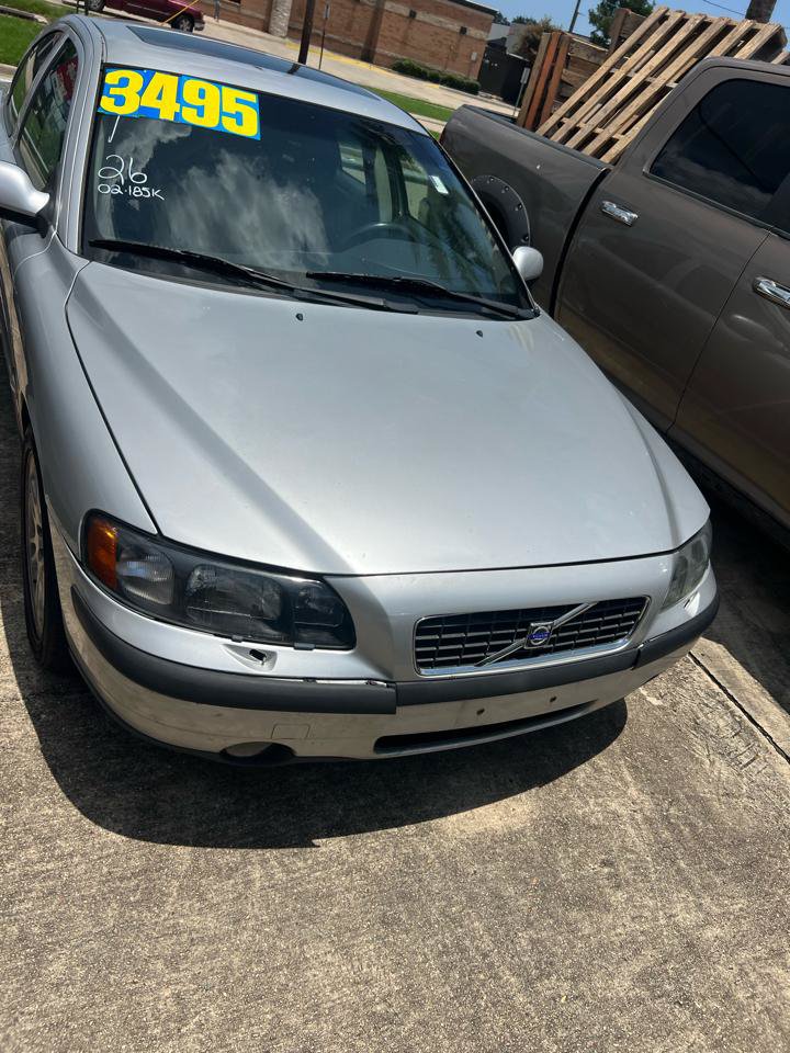 Used 2002 Volvo S60 T5 FWD image 2