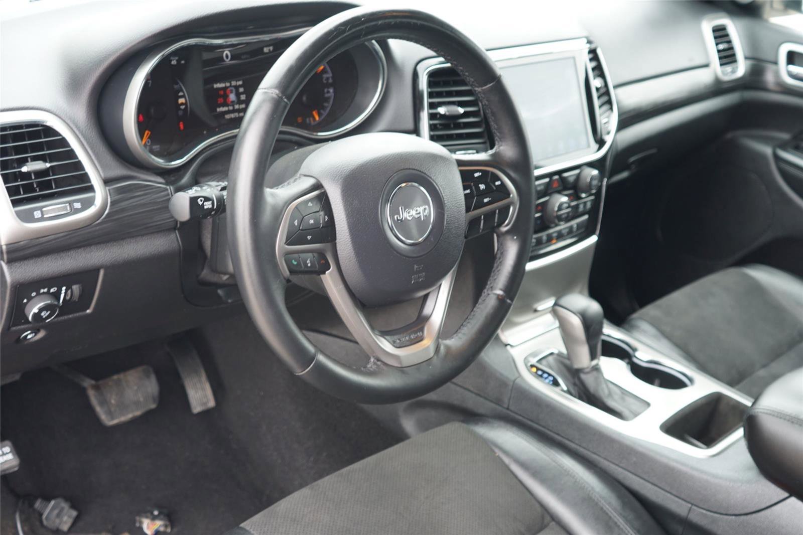 Used 2019 Jeep Grand Cherokee Altitude AWD/4WD image 9
