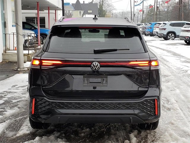 New 2026 Volkswagen Tiguan SE R-Line image 5