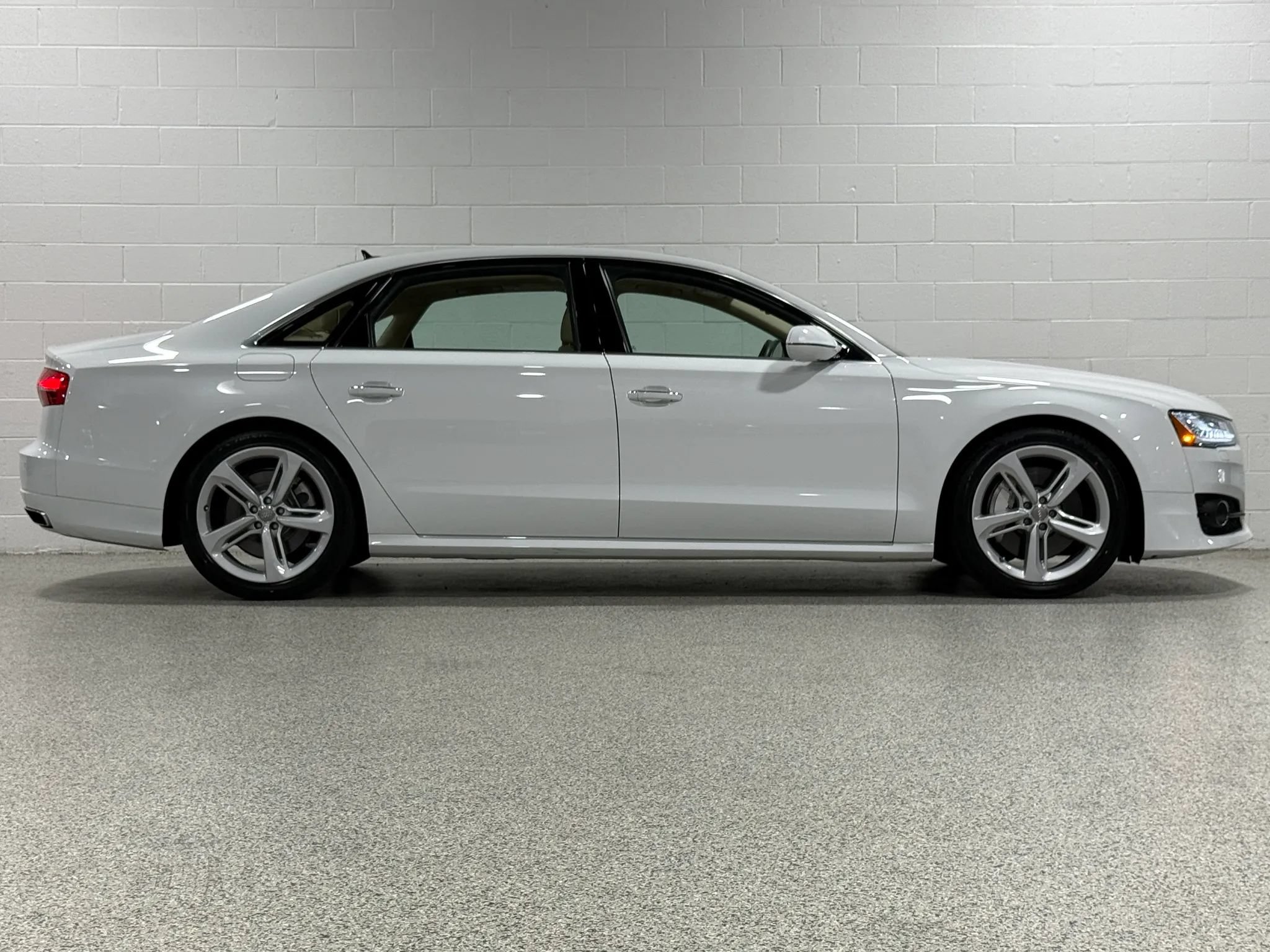 Used 2018 Audi A8 L 4.0T w/ Executive Package AWD/4WD image 5
