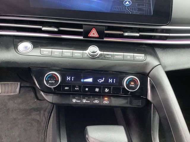 Certified 2024 Hyundai Elantra SEL image 22