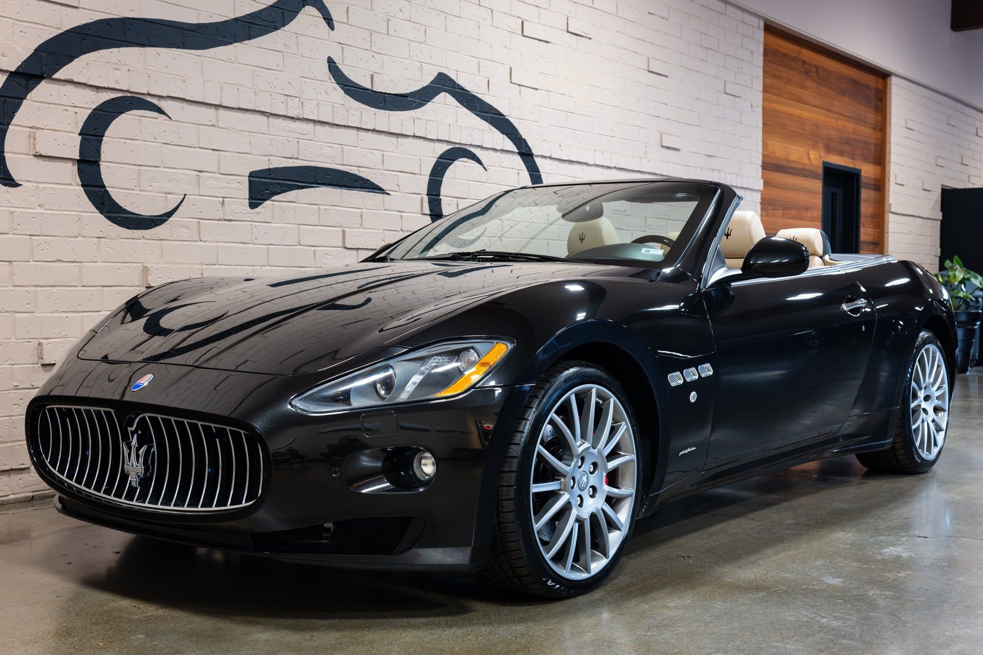 Used 2014 Maserati GranTurismo Convertible image 16