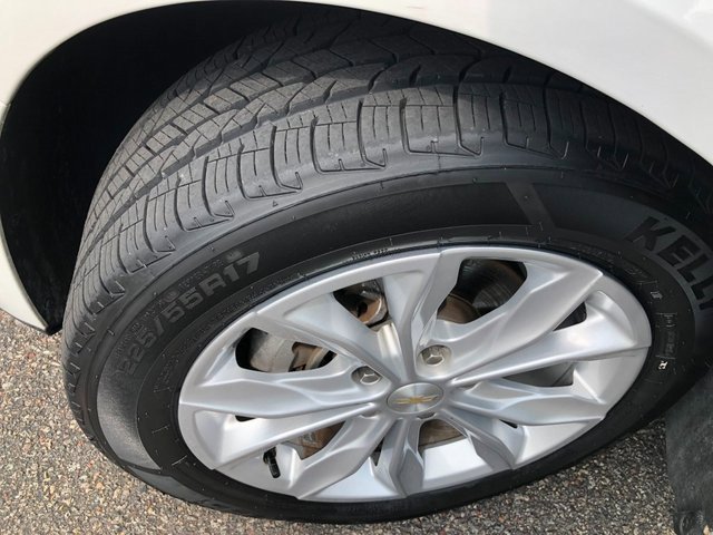 Used 2024 Chevrolet Malibu LT image 2