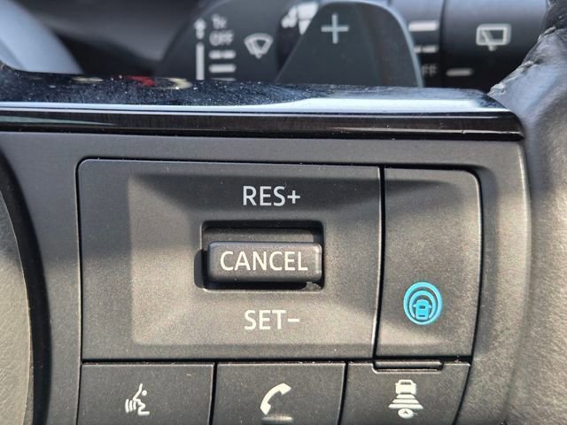 Used 2021 Nissan Rogue Platinum AWD/4WD image 17