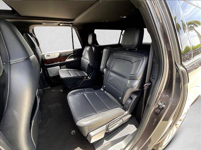 Used 2023 Lincoln Navigator L Reserve AWD/4WD image 27