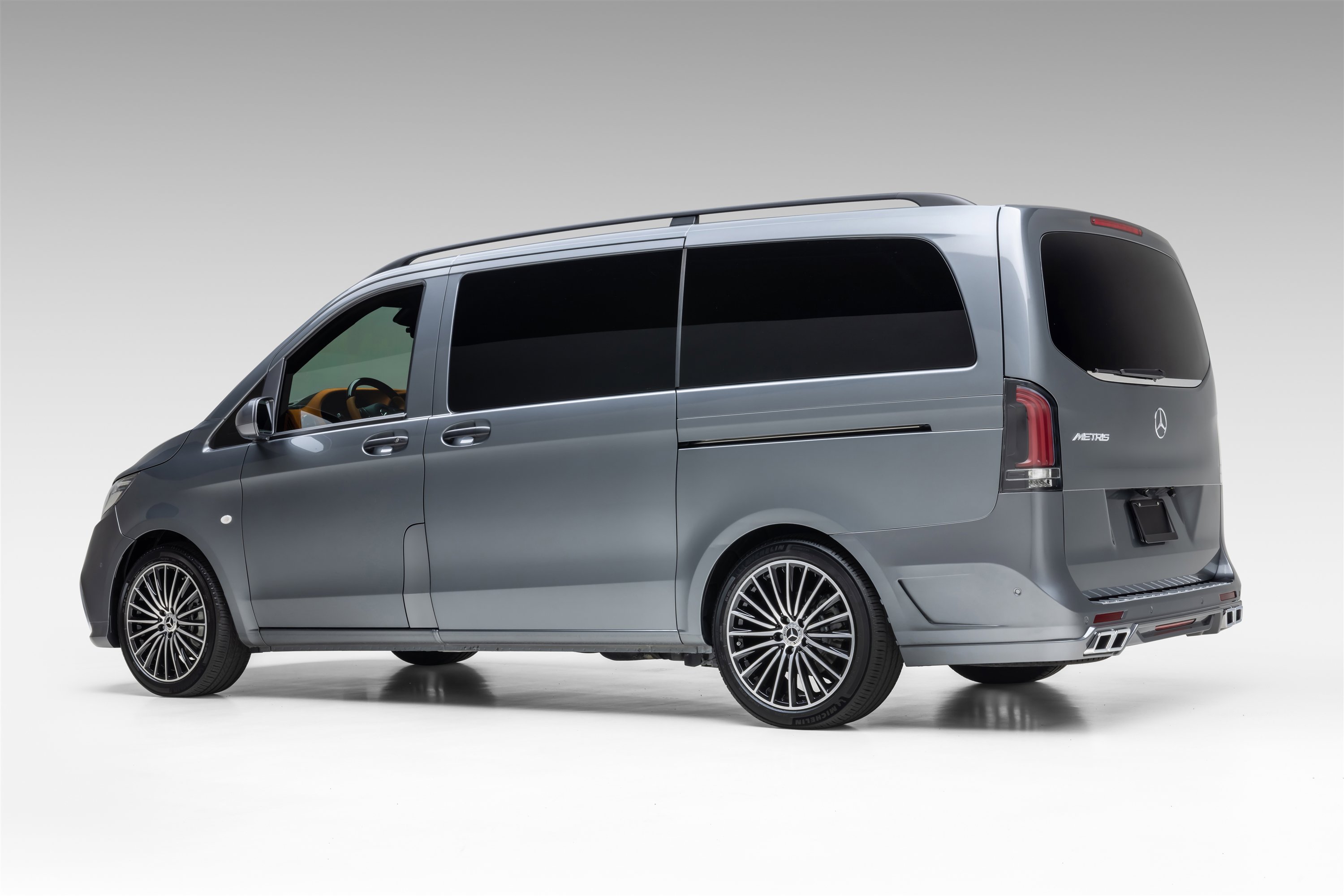 Used 2022 Mercedes-Benz Metris Passenger image 8