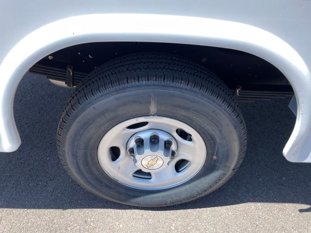 New 2025 Chevrolet Express 3500 w/ Power Convenience Package image 32