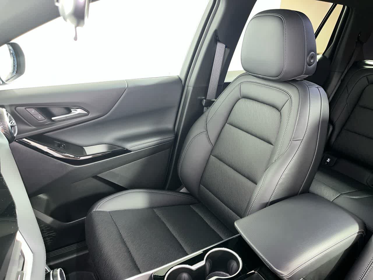 Used 2025 Chevrolet Equinox LT w/ Convenience Package II FWD image 26