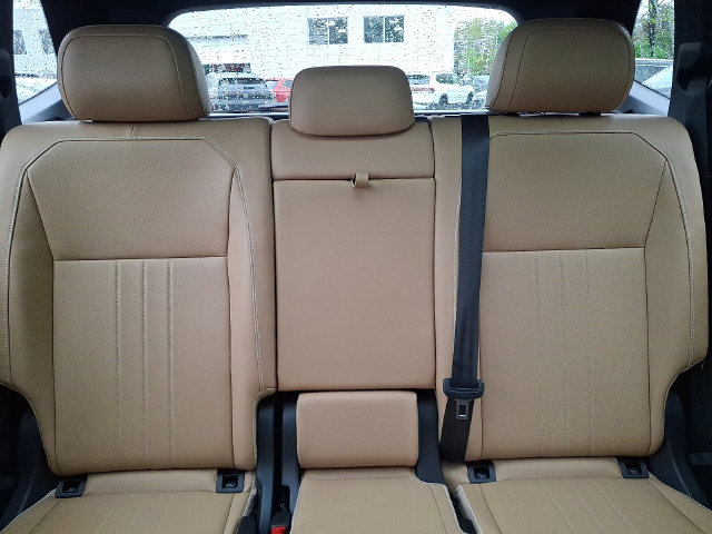 Used 2024 Volkswagen Tiguan SE R-Line AWD/4WD image 19