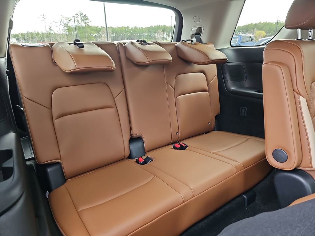 New 2026 Nissan Pathfinder Platinum w/ Accent Package FWD image 15