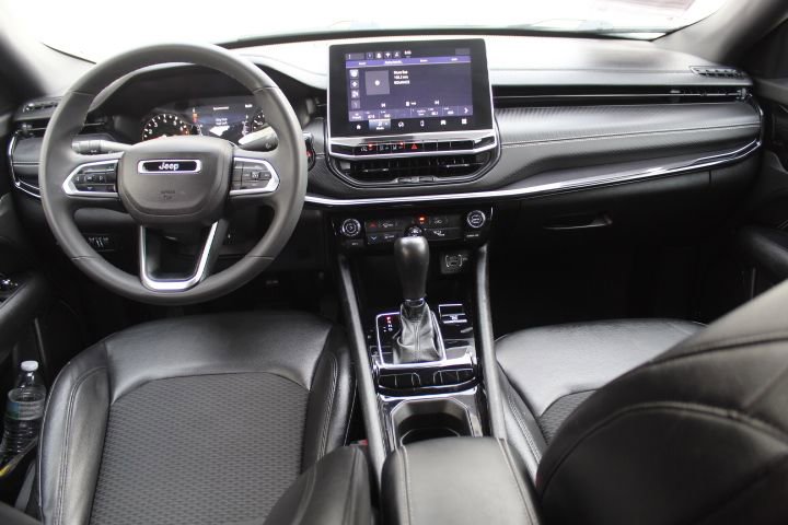 Used 2022 Jeep Compass Altitude image 26