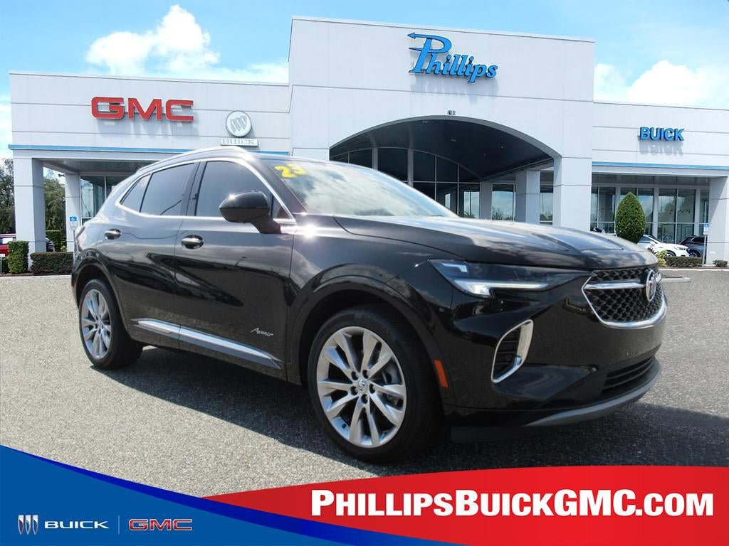 Used 2023 Buick Envision Avenir FWD image 1