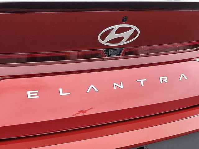 Certified 2025 Hyundai Elantra Sport FWD image 30