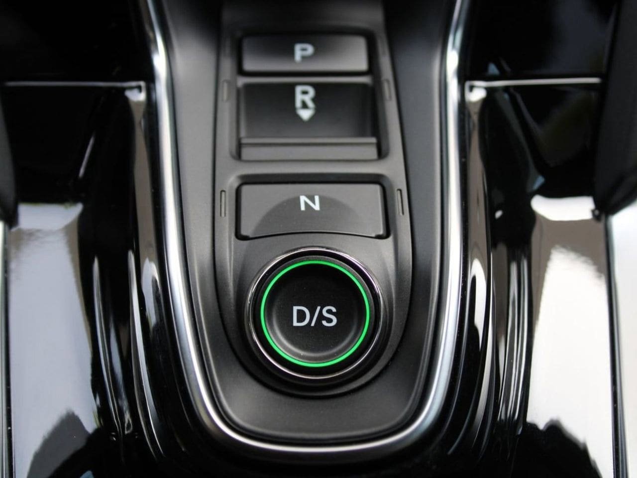 Used 2025 Acura RDX SH-AWD image 29