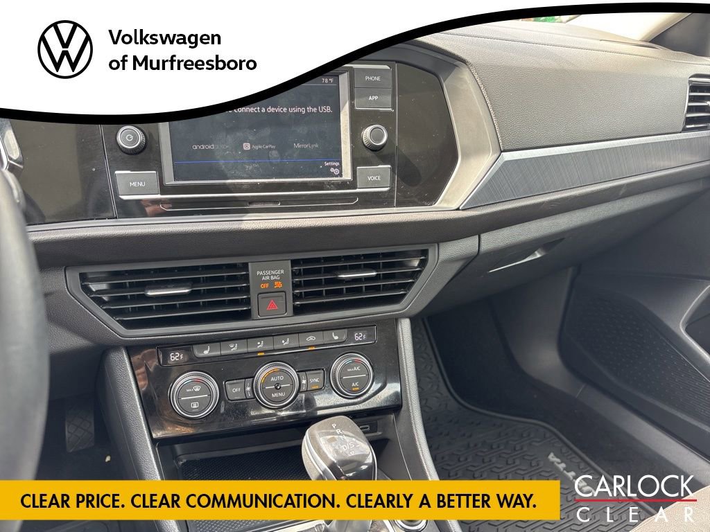 Certified 2023 Volkswagen Jetta SE w/ Panoramic Sunroof Package image 23