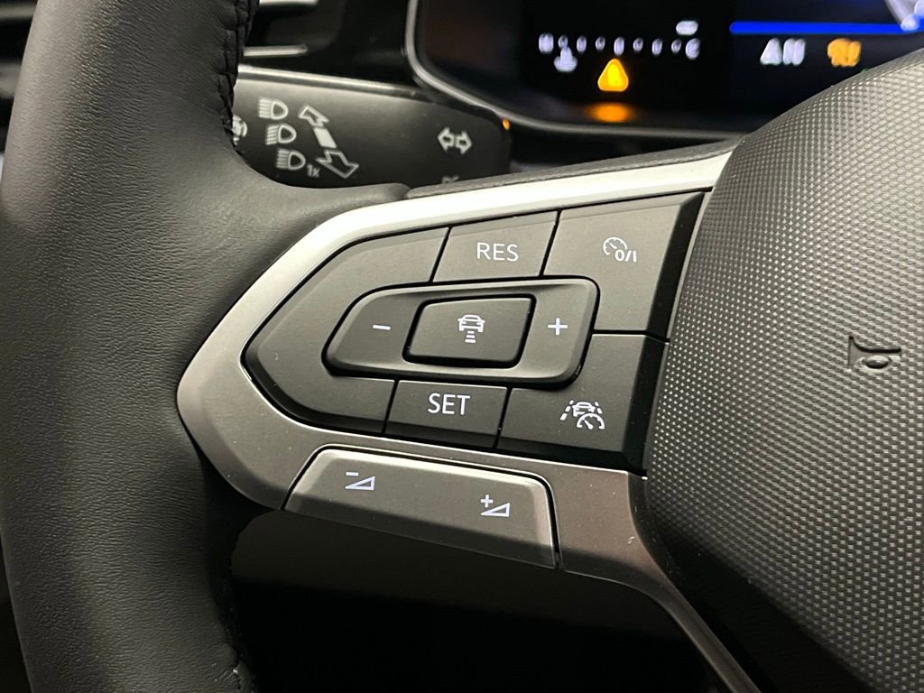 New 2026 Volkswagen Jetta SE image 25