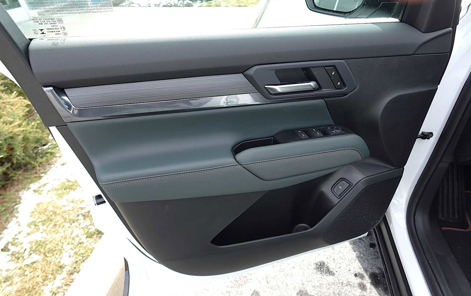 Used 2026 GMC Terrain AT4 w/ Convenience Package III image 11