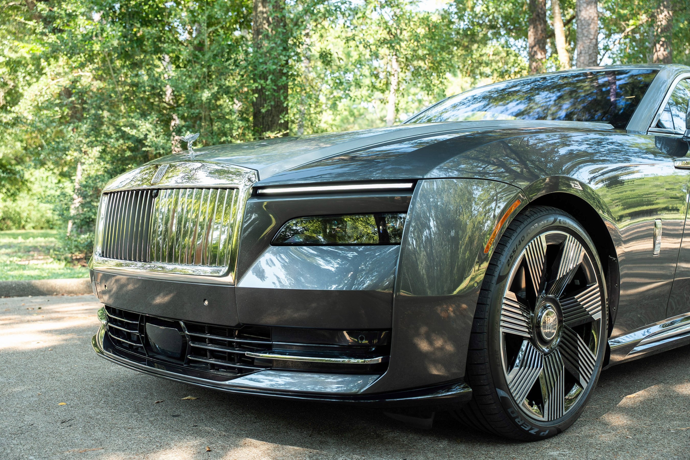 Used 2025 Rolls-Royce Spectre w/ Spectre Launch Package image 8