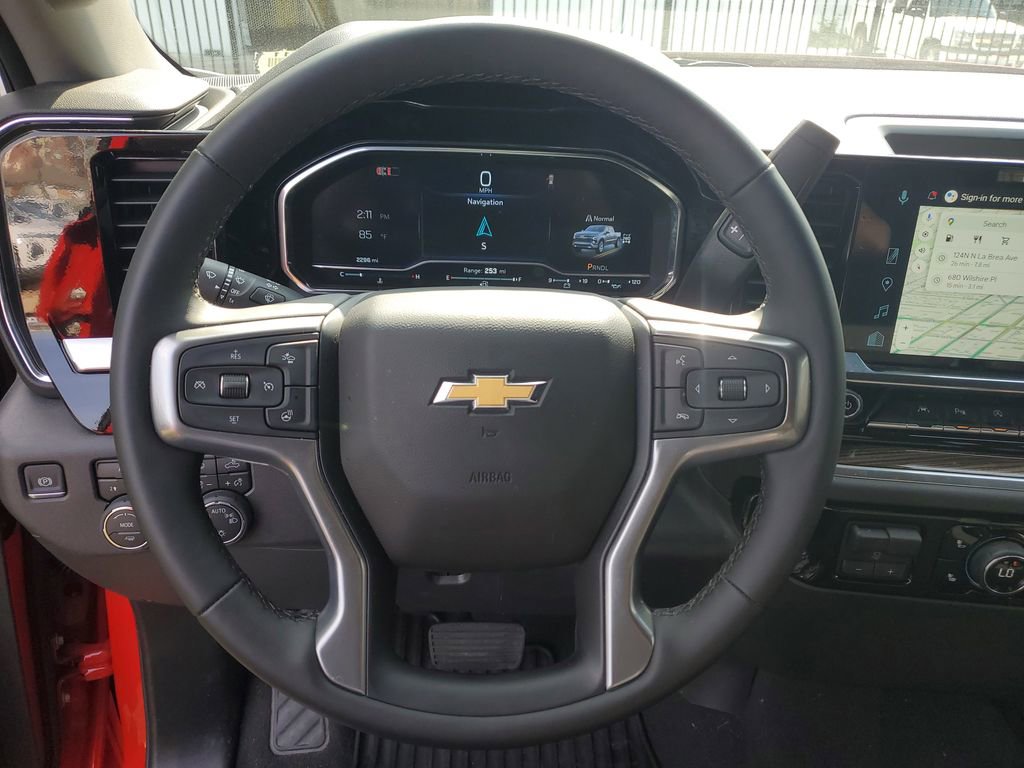 Used 2025 Chevrolet Silverado 1500 LT w/ Safety Package image 27