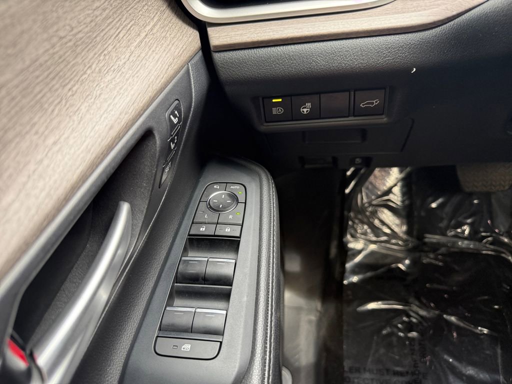 Used 2024 Toyota Grand Highlander AWD image 28