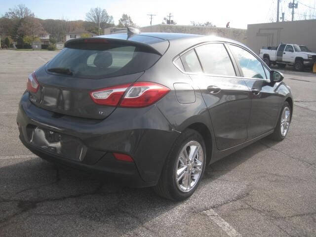 Used 2017 Chevrolet Cruze LT image 5