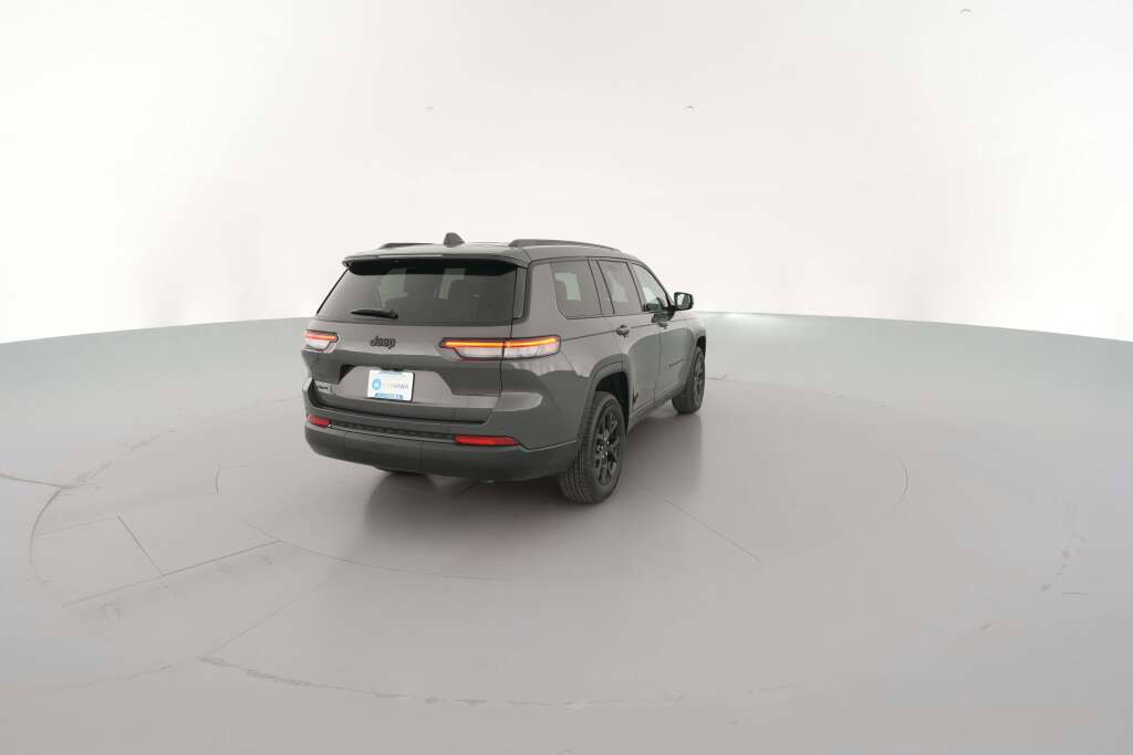 New 2025 Jeep Grand Cherokee L Laredo image 11
