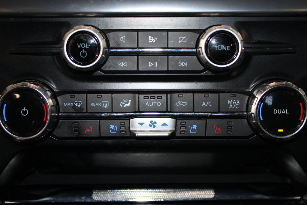 Used 2023 Ford F150 Lariat w/ Equipment Group 502A High AWD/4WD image 32