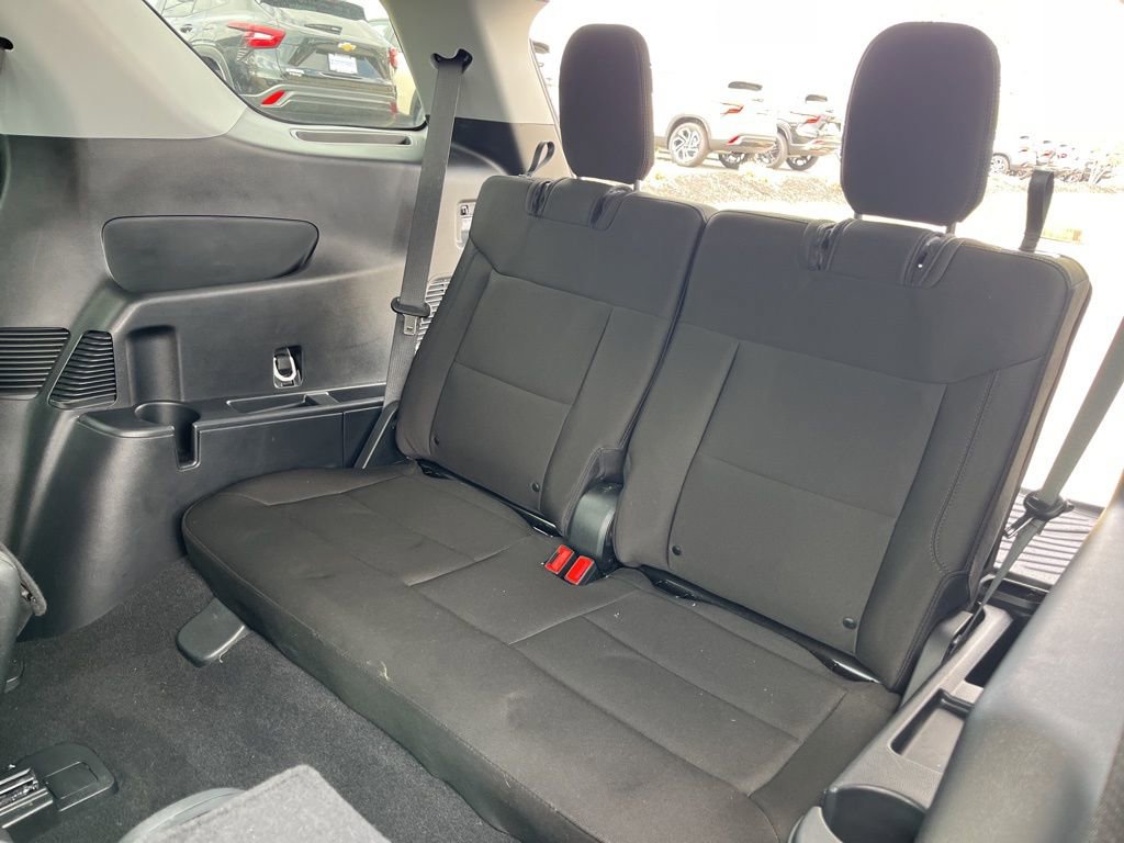 Used 2023 Ford Explorer XLT image 10