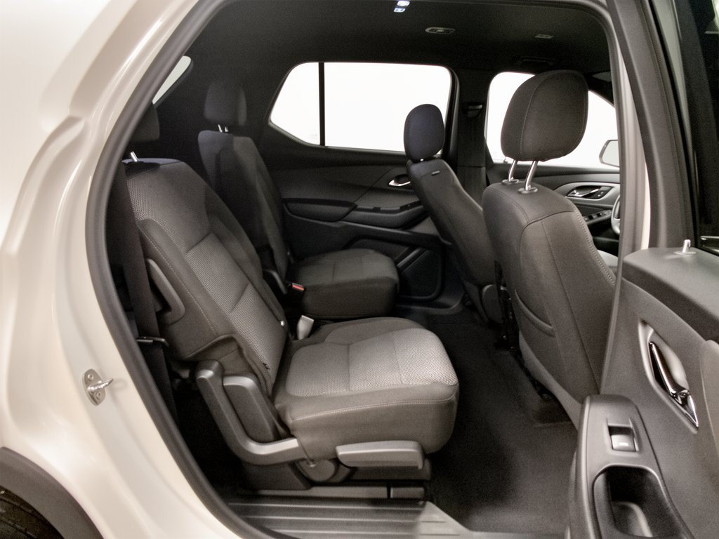 Used 2023 Chevrolet Traverse LT FWD image 29