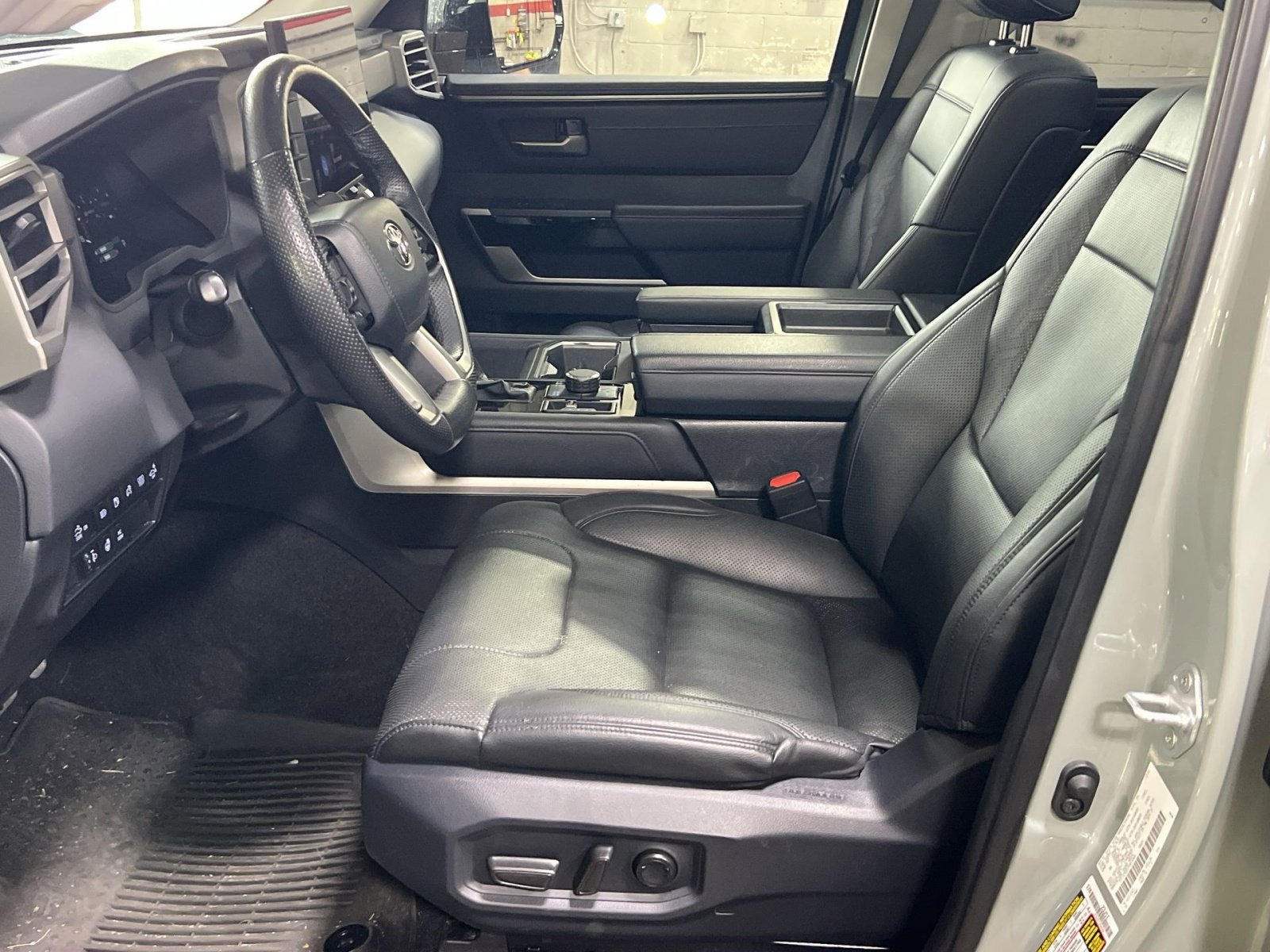 Used 2023 Toyota Tundra Limited image 11