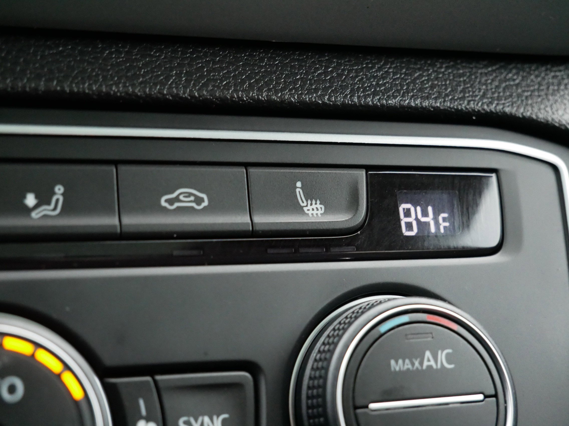 Used 2021 Volkswagen Atlas SE image 32