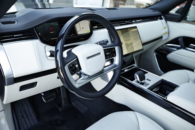 New 2026 Land Rover Range Rover Long Wheelbase SE image 21
