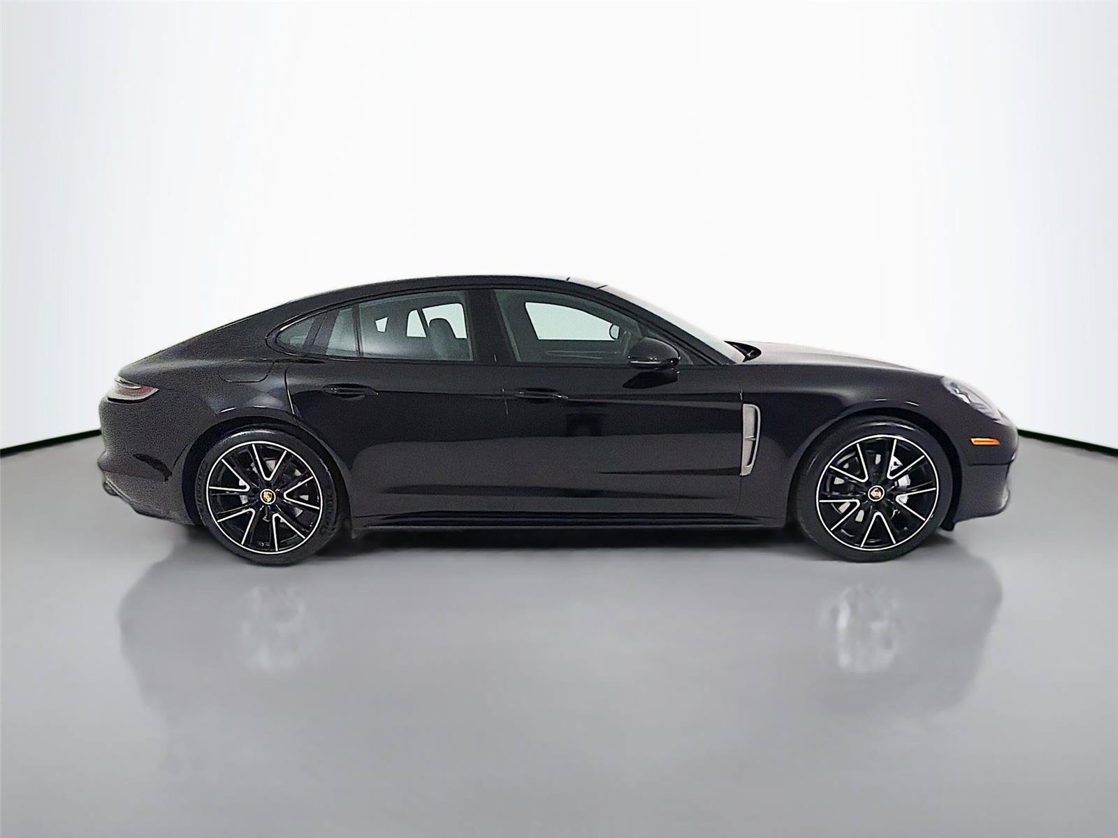 Certified 2023 Porsche Panamera Platinum Edition RWD image 27