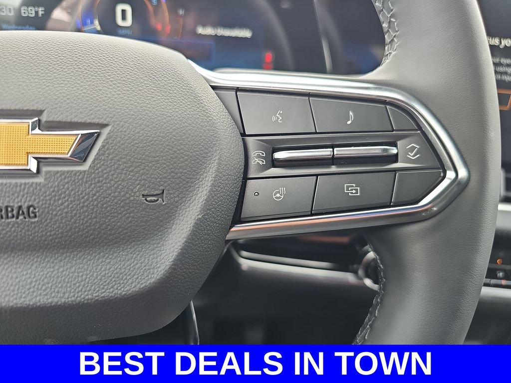 New 2026 Chevrolet Equinox LT w/ Safety and Technology Package FWD image 17