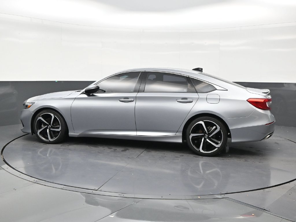 Used 2022 Honda Accord Sport image 2