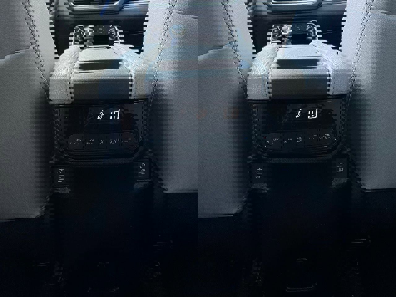 Used 2024 Toyota Grand Highlander XLE image 14