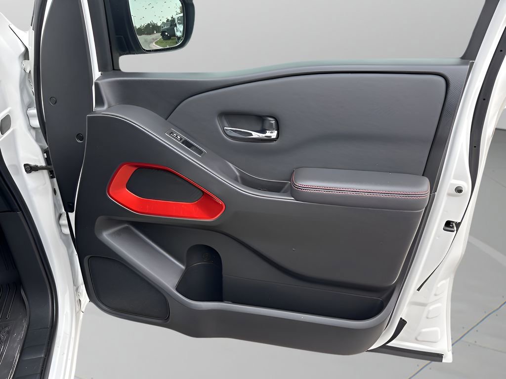 Used 2024 Nissan Frontier PRO-4X w/ Pro Convenience Package image 12