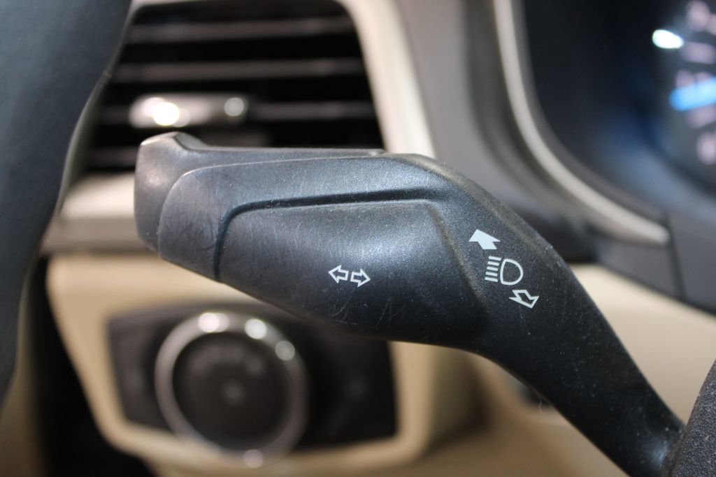 Used 2014 Ford Fusion SE FWD image 22