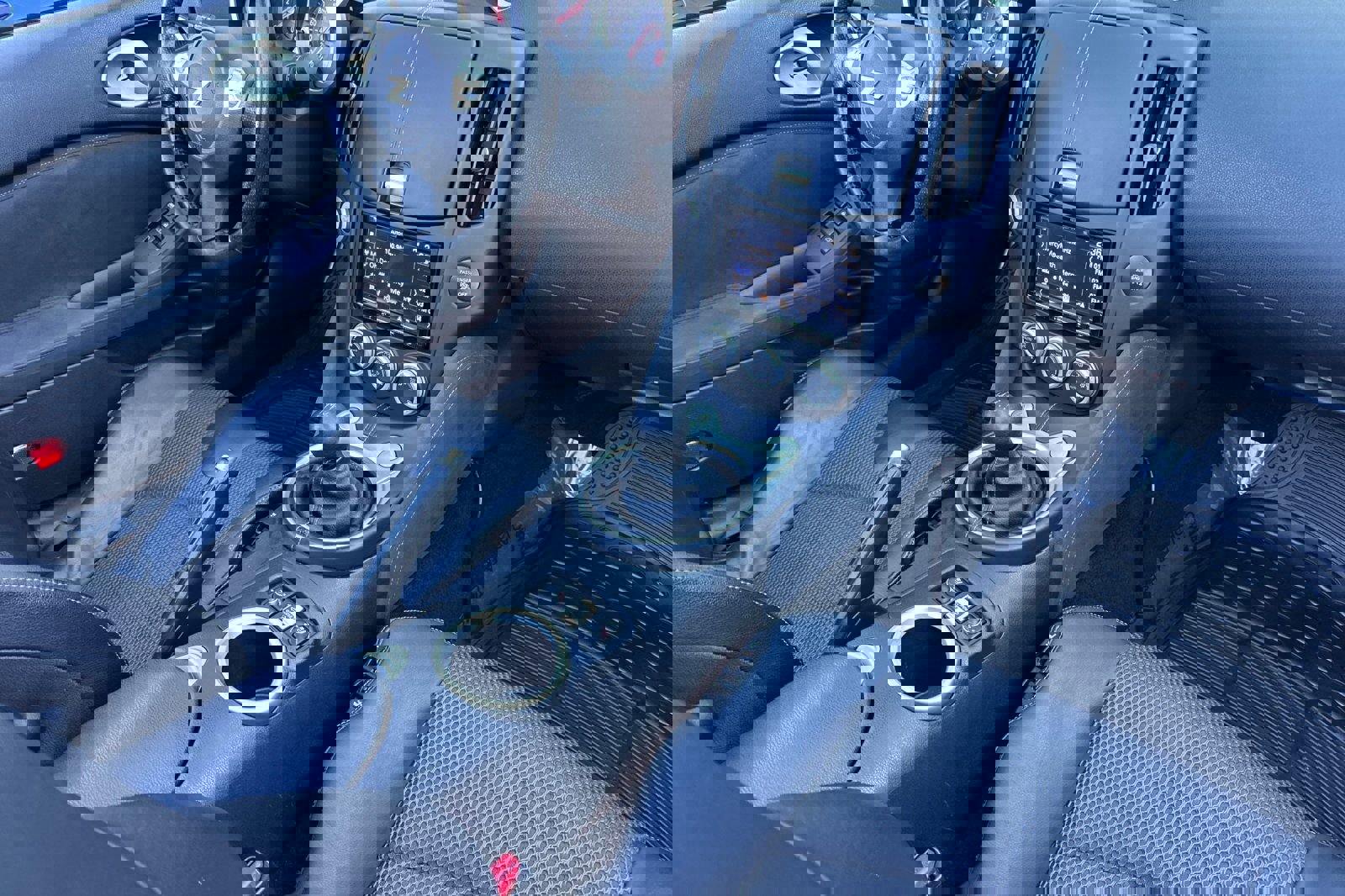 Used 2014 Nissan 370Z Touring image 16