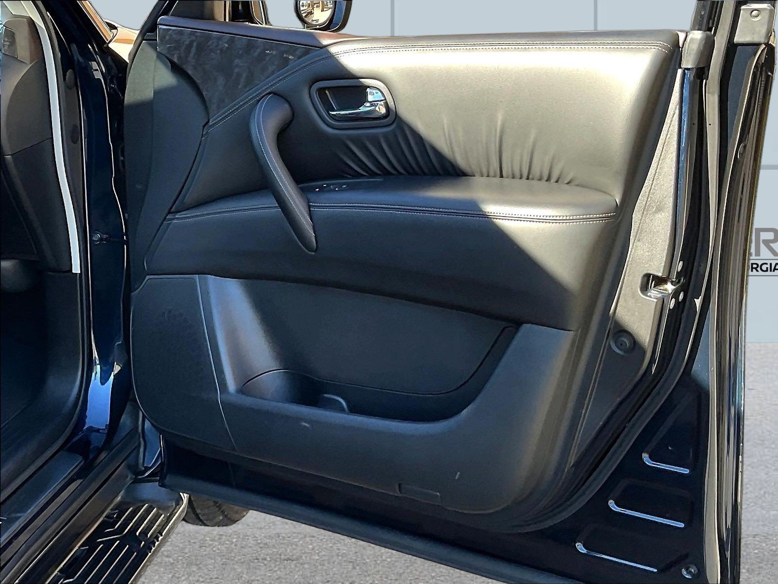 Certified 2022 Nissan Armada Platinum w/ Captain's Chairs Package RWD image 31