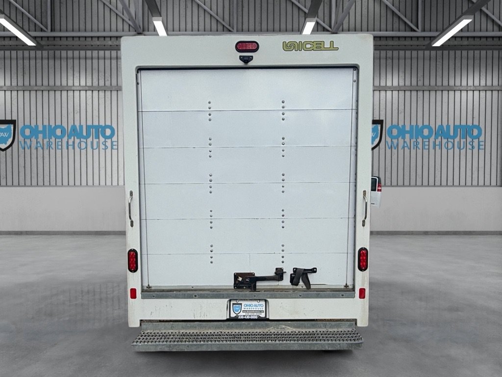 Used 2019 GMC Savana 3500 w/ Driver Convenience Package RWD image 6