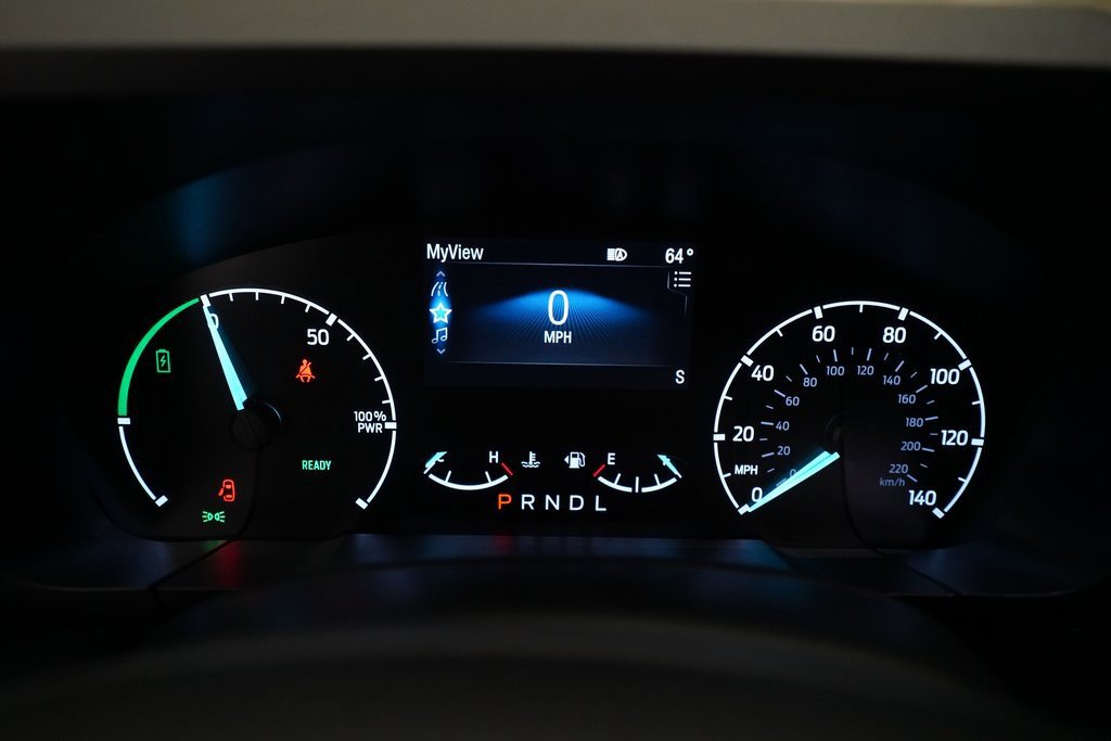 Used 2022 Ford Maverick XLT image 2